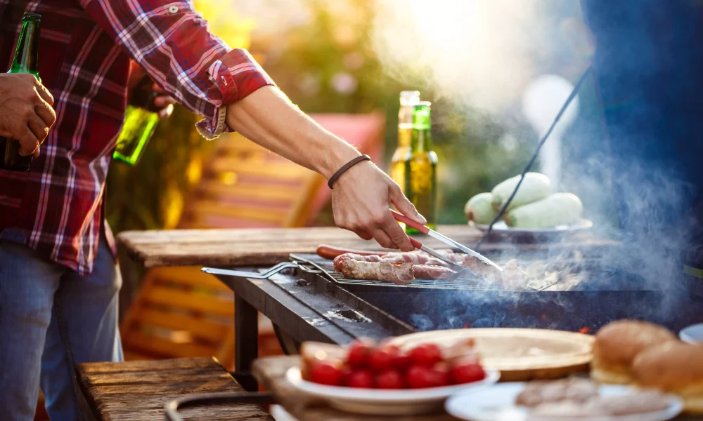 Angrillen: So startest du mit deinem Grill im Frühjahr wieder durch Angrillen